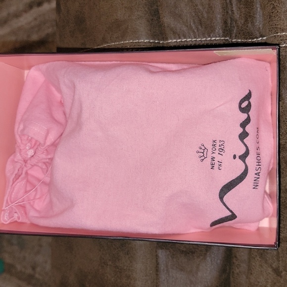 New York Nina size 6 high heel shoes Rhinestone, open toe, 3" Heel, gray - Picture 10 of 10